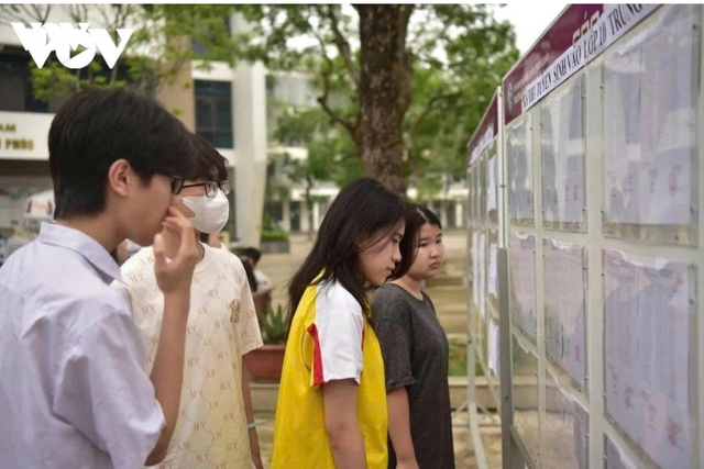 Tin s&aacute;ng 2/7: Biển Đ&ocirc;ng đ&oacute;n b&atilde;o số 1, hướng v&agrave;o vịnh Bắc Bộ; H&agrave; Nội c&oacute; 2 trường THPT c&ocirc;ng lập tuyển bổ sung v&agrave;o lớp 10 - Ảnh 2.
