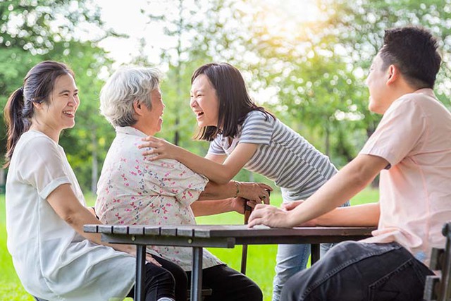 Về gi&agrave;, điều phụ nữ tr&acirc;n qu&yacute; nhất nhiều khi kh&ocirc;ng c&ograve;n l&agrave; chồng, m&agrave; l&agrave; 2 điều n&agrave;y - Ảnh 2.