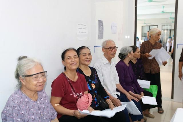 Đến hết năm 2026, 100% người H&agrave; Nội hưởng an sinh x&atilde; hội được t&iacute;ch hợp t&agrave;i khoản tr&ecirc;n VNeID - Ảnh 1.
