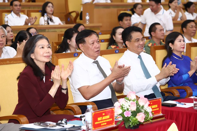Việt Nam trước 'cửa sổ dân số vàng': Cơ hội lớn đi kèm nhiều thách thức - Ảnh 4.