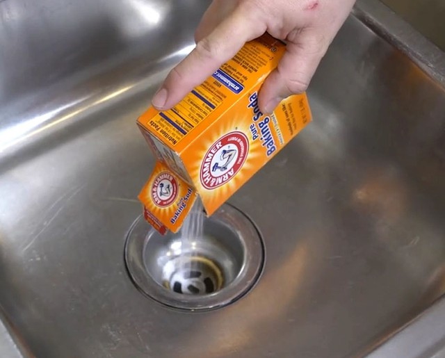 4 mẹo vệ sinh nh&agrave; bếp sạch bong, chấp mọi vết bẩn cứng đầu - Ảnh 2.