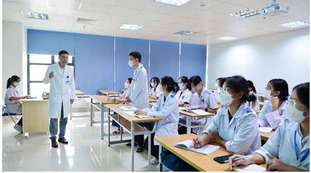 Trường Đại học Y Dược &ndash; Đại học Quốc gia H&agrave; Nội c&ocirc;ng bố điểm s&agrave;n 2026 - Ảnh 1.