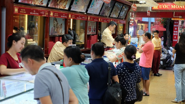 Gi&aacute; bạc h&ocirc;m nay 11/7: Bạc Ph&uacute; Qu&yacute;, Doji, Ancarat, Sacombank-SBJ đảo chiều, tăng gi&aacute; - Ảnh 1.