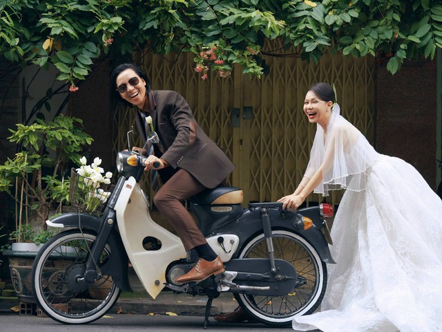 Ảnh cưới tuyệt đẹp kỉ niệm 20 năm h&ocirc;n nh&acirc;n của Việt Hương v&agrave; chồng - Ảnh 2.