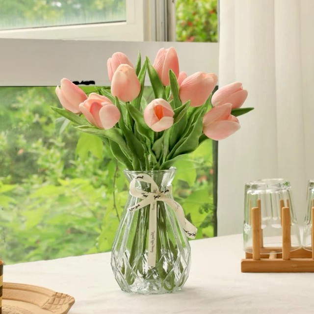 Mẹo đặt b&igrave;nh hoa ở vị tr&iacute; n&agrave;y gi&uacute;p t&agrave;i lộc tự t&igrave;m đến, tiền v&agrave;o như nước - Ảnh 3.