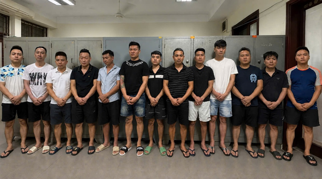 Bắt giữ 13 đối tượng ở Bắc Ninh, Hưng Yên, Hà Nội sử dụng hơn 60 tỷ đồng để cá độ bóng đá - Ảnh 1.
