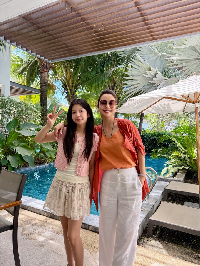 Vợ chồng Jennifer Phạm đưa ba con đi nghỉ h&egrave; ở ch&acirc;u &Acirc;u - Ảnh 4.