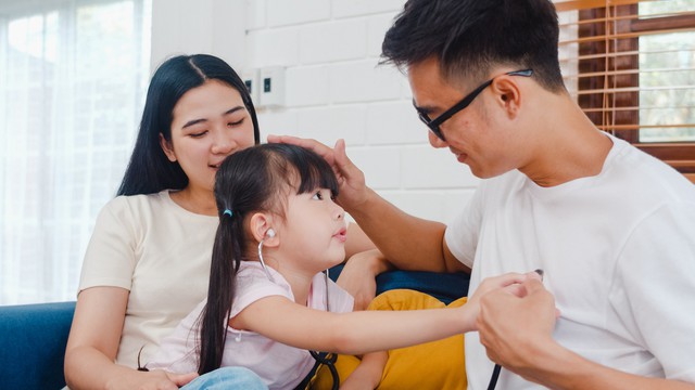 Kh&ocirc;ng phải gi&agrave;u c&oacute;, đ&acirc;y mới l&agrave; 3 kiểu cha mẹ dễ nu&ocirc;i dạy con th&agrave;nh t&agrave;i - Ảnh 1.