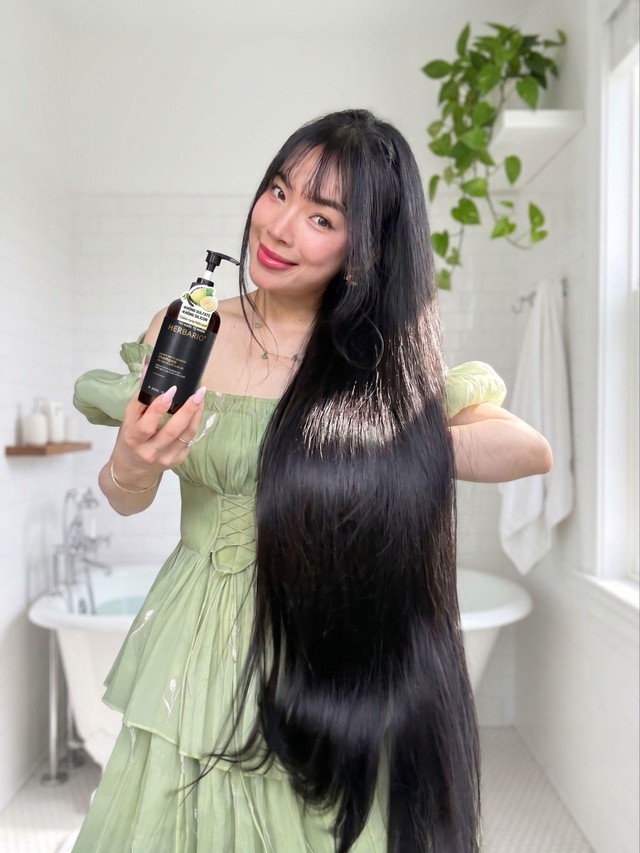 Học theo Happi Phạm gội Bưởi bồ kết Herbario: giảm rụng, t&oacute;c tơi phồng - Ảnh 1.