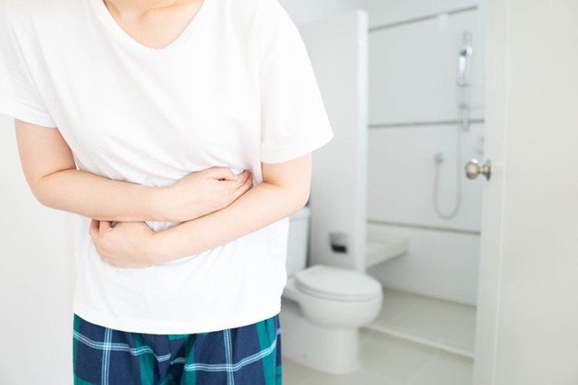 T&aacute;o b&oacute;n k&eacute;o d&agrave;i: Dấu hiệu cảnh b&aacute;o bệnh l&yacute; nguy hiểm cần ch&uacute; &yacute; năm 2026 - Ảnh 3.