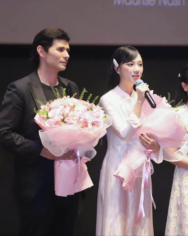 Thanh âm vượt đại dương: Phim Nhà nước đầu tiên chiếu thương mại tại Việt Nam - Ảnh 2.
