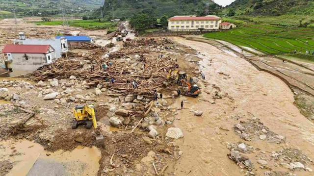 Chuyên gia lý giải nguyên nhân mưa lớn gây lũ quét, sạt lở đất ở miền núi Bắc Bộ - Ảnh 3.