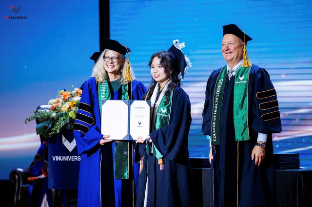 Từ l&acirc;m s&agrave;ng đến AI: C&aacute;ch VinUni đ&agrave;o tạo b&aacute;c sĩ tương lai - Ảnh 1.