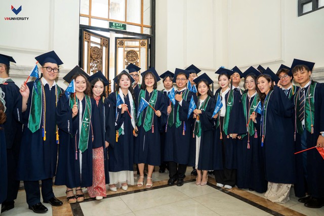 Từ l&acirc;m s&agrave;ng đến AI: C&aacute;ch VinUni đ&agrave;o tạo b&aacute;c sĩ tương lai - Ảnh 2.