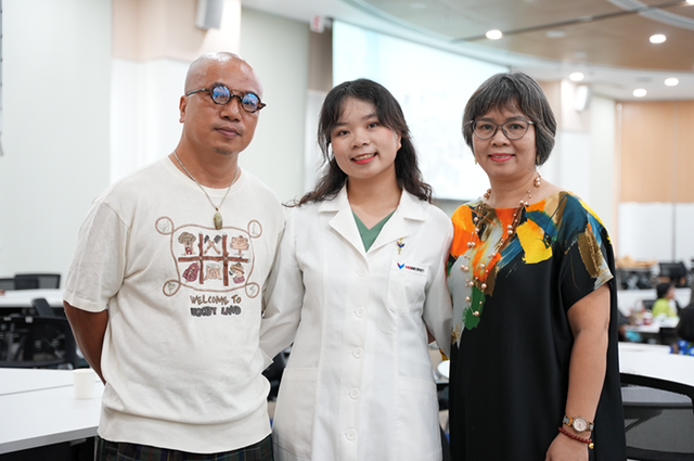 Từ l&acirc;m s&agrave;ng đến AI: C&aacute;ch VinUni đ&agrave;o tạo b&aacute;c sĩ tương lai - Ảnh 4.