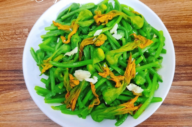 Hoa bí – đặc sản ngày hè dễ chế biến món ngon giòn ngọt - Ảnh 4.