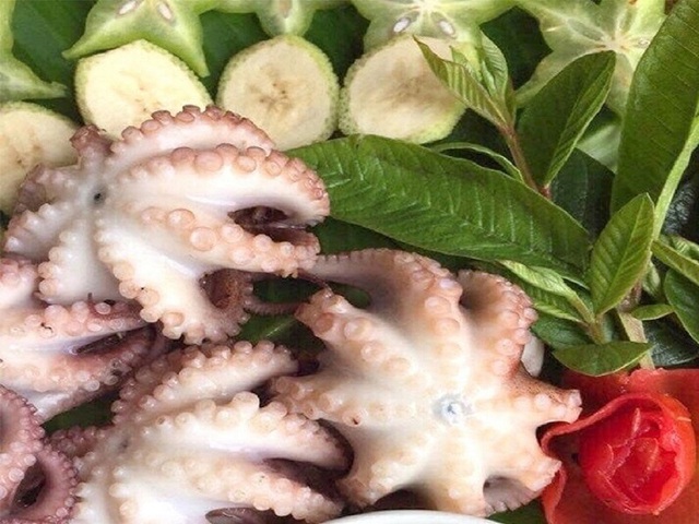 Đại kỵ khi ăn ổi: Tránh xa những thực phẩm này nếu không muốn hại dạ dày - Ảnh 1.