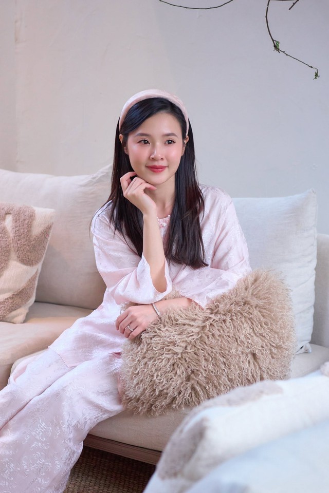Mỹ nh&acirc;n Việt vừa g&acirc;y sốt với tiệc kỷ niệm 2 năm ng&agrave;y cưới ho&agrave;nh tr&aacute;ng c&oacute; l&agrave;n da đẹp ra sao? - Ảnh 5.