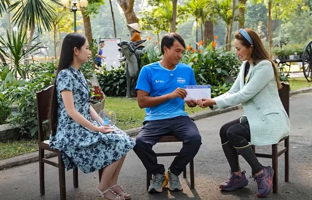 17 giờ xé sóng biển đêm: Hành trình vượt giới hạn của kình ngư khuyết tật và thông điệp "Không gì là không thể" - Ảnh 3.