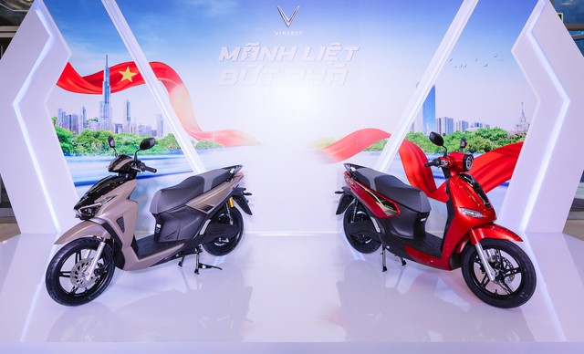 Vinfast ra mắt xe máy điện kinet và kyo - nâng tầm trải nghiệm di chuyển xanh - Ảnh 1.