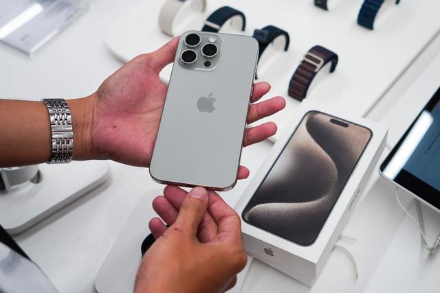 iPhone cũ đ&aacute;ng mua nhất hiện tại: Chỉ từ 9 triệu đồng vẫn sang, xịn chẳng k&eacute;m iPhone 17 - Ảnh 2.