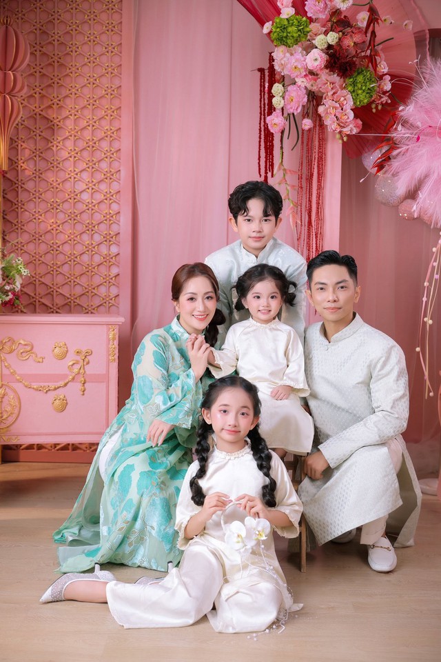 'Mợ chảnh' nhà Khánh Thi - Phan Hiển 8 tuổi đã ra dáng chị, khiến bố mẹ tự hào - Ảnh 9.