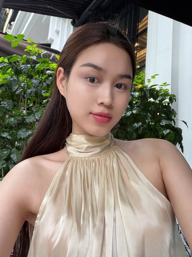 Hoa hậu Đỗ Thị Hà đón tuổi mới chuẩn 'dâu hào môn' - Ảnh 2.