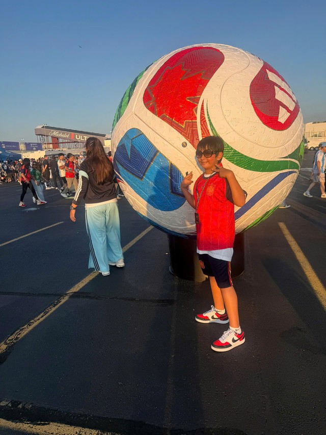 Phượng Hồng Kông kể trải nghiệm đặc biệt tại World Cup 2026 cùng con trai mang dòng máu Tây Ban Nha - Ảnh 3.