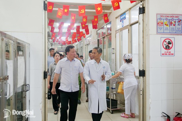 Danh tính các nạn nhân thương vong trong vụ cháy xe khách trên Quốc lộ 1 ở Đồng Nai - Ảnh 2.