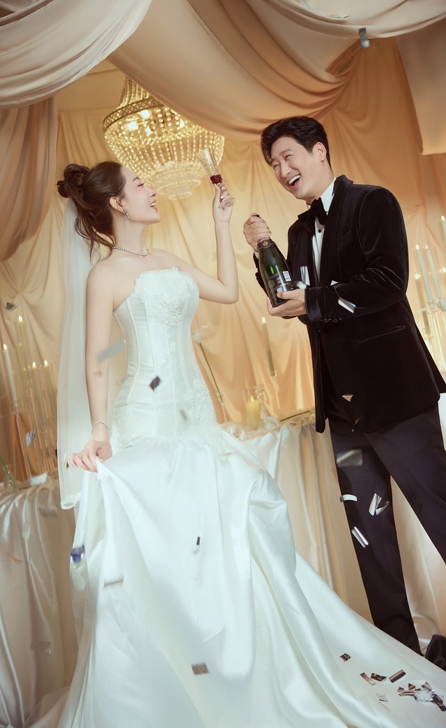 Đ&aacute;m cưới NSƯT Ngọc Quỳnh v&agrave; th&ugrave;y Anh: H&agrave;nh tr&igrave;nh t&igrave;nh y&ecirc;u Sau đổ vỡ - Ảnh 2.