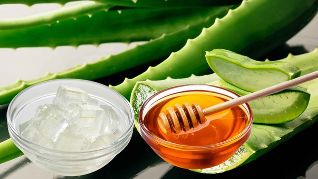 Thức uống "v&agrave;ng" cho sức khỏe: C&aacute;ch l&agrave;m nha đam ng&acirc;m mật ong chuẩn vị kh&ocirc;ng đắng - Ảnh 2.