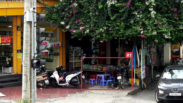 Hà Nội: Công bố 1.590 trường hợp bị 'phạt nguội' do lấn chiếm vỉa hè trái phép - Ảnh 5.