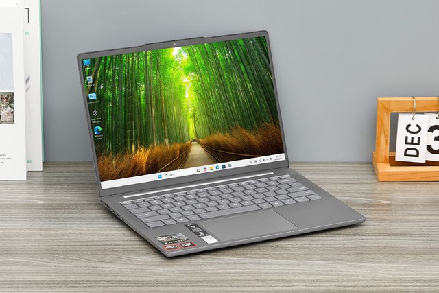 M&agrave;n h&igrave;nh OLED đang xuất hiện nhiều hơn tr&ecirc;n laptop Lenovo tầm trung như thế n&agrave;o? - Ảnh 1.