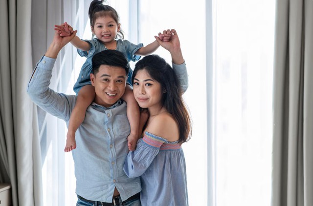2 b&agrave; mẹ, 2 c&aacute;ch gi&aacute;o dục, 25 năm sau tạo ra 2 số phận ho&agrave;n to&agrave;n tr&aacute;i ngược - Ảnh 2.
