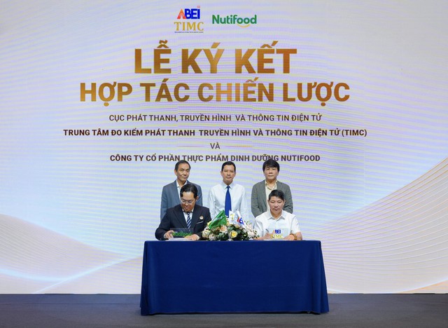 NUTIFOOD V&Agrave; CỤC PH&Aacute;T THANH, TRUYỀN H&Igrave;NH V&Agrave; TH&Ocirc;NG TIN ĐIỆN TỬ HỢP T&Aacute;C CHIẾN LƯỢC PH&Aacute;T TRIỂN NGUỒN NH&Acirc;N LỰC SỐ - Ảnh 1.