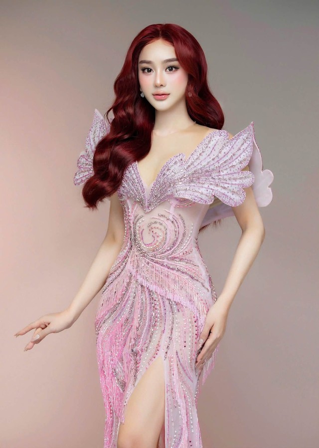 Phương Oanh xinh tươi rạng rỡ sau ' sự cố ' , Ngọc Trinh thu h&uacute;t với v&aacute;y cưới - Ảnh 4.