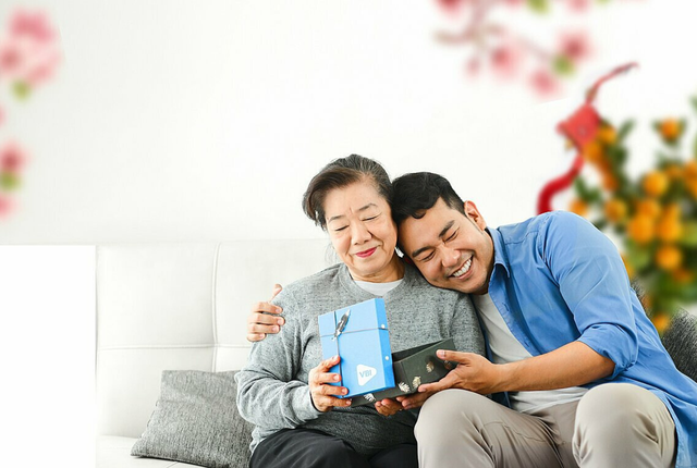 C&aacute;ch b&aacute;o hiếu Cha mẹ đơn giản nhưng &yacute; nghĩa trong cuộc sống hiện đại - Ảnh 1.