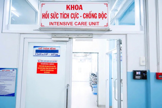 Tin s&aacute;ng 28/7: Uống nước &eacute;p tr&aacute;i c&acirc;y thay nước để 'thanh lọc', người phụ nữ nguy kịch; Gi&aacute; v&agrave;ng giảm, c&oacute; n&ecirc;n bắt đ&aacute;y? - Ảnh 3.