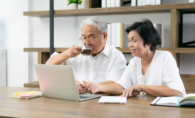 Về gi&agrave; mới hiểu: C&oacute; 3 khoản tiền c&agrave;ng giữ khư khư c&agrave;ng thiệt th&acirc;n - Ảnh 1.