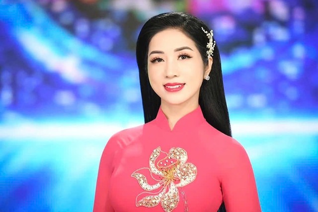 NSƯT Phương Nga c&oacute; bằng tiến sĩ, hạnh ph&uacute;c với nghề 'l&aacute;i đ&ograve;' - Ảnh 2.