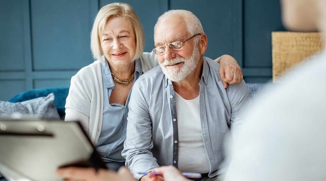 Người nghỉ hưu n&ecirc;n c&oacute; bao nhi&ecirc;u tiền tiết kiệm để an t&acirc;m? Điều quan trọng kh&ocirc;ng chỉ nằm ở con số - Ảnh 1.