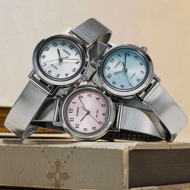 Đồng hồ Casio nữ n&agrave;o dễ đeo đi học lẫn đi l&agrave;m? - Ảnh 1.