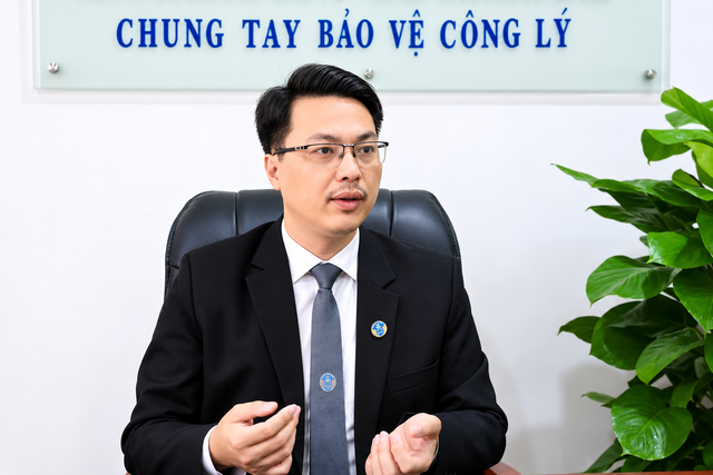 C&aacute;i gi&aacute; phải trả khi ti&ecirc;u thụ, bu&ocirc;n b&aacute;n kim cương nhập lậu - Ảnh 1.