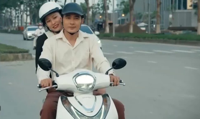 Diệu Quỳnh Ch&acirc;u thả th&iacute;nh Sinh Quang sự trong phim Dưới &ocirc; cửa s&aacute;ng đ&egrave;n - Ảnh 4.