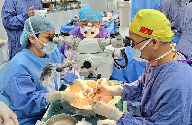Lần đầu ti&ecirc;n ở Việt Nam thực hiện th&agrave;nh c&ocirc;ng ca gh&eacute;p dương vật từ người cho chết n&atilde;o - Ảnh 1.