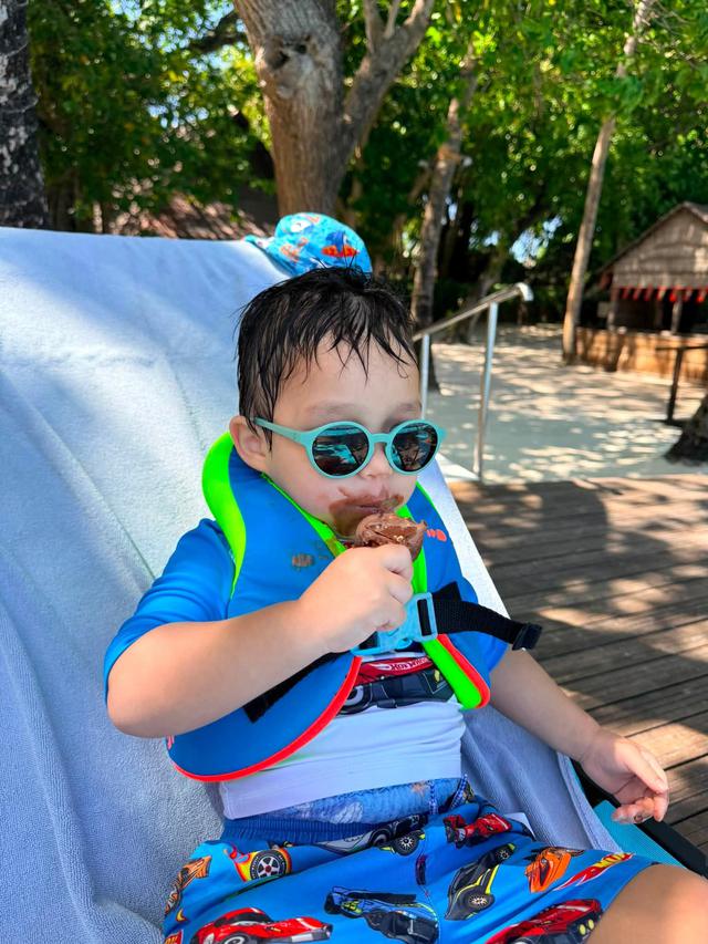 Con trai lai T&acirc;y tr&ograve;n 2 tuổi của si&ecirc;u mẫu H&agrave; Anh đ&atilde; biết n&oacute;i những lời đ&aacute;ng y&ecirc;u - Ảnh 3.