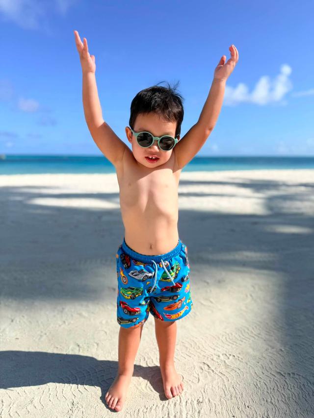 Con trai lai T&acirc;y tr&ograve;n 2 tuổi của si&ecirc;u mẫu H&agrave; Anh đ&atilde; biết n&oacute;i những lời đ&aacute;ng y&ecirc;u - Ảnh 4.