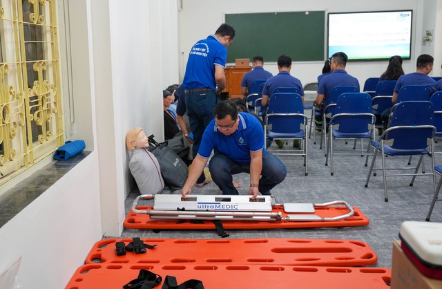 Đại học Y dược ĐHQGHN, Học viện Ph&ograve;ng ch&aacute;y chữa ch&aacute;y c&ugrave;ng chuy&ecirc;n gia Nhật Bản đ&agrave;o tạo giảng vi&ecirc;n nguồn cấp cứu ngoại viện - Ảnh 4.