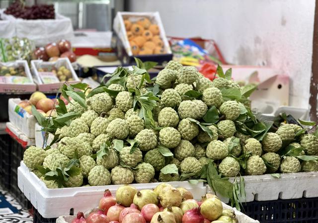 Loại quả đặc sản thơm ngon, ngọt lịm đang vào mùa, tiểu thương nhập hàng tạ mỗi ngày vẫn ‘cháy hàng’ - Ảnh 1.