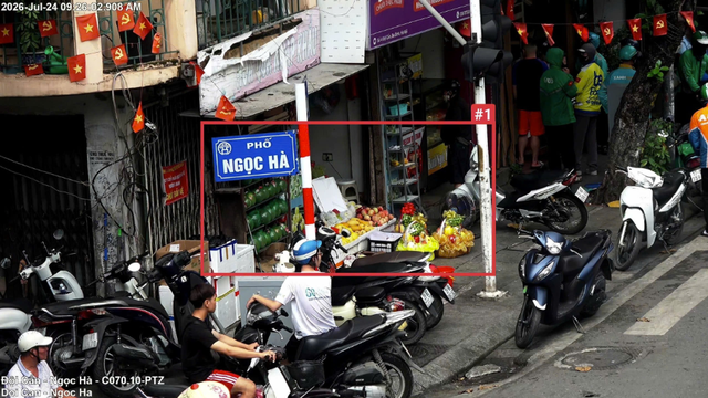 H&agrave; Nội: C&ocirc;ng bố 1.861 trường hợp bị 'phạt nguội' do lấn chiếm vỉa h&egrave; tr&aacute;i ph&eacute;p - Ảnh 8.